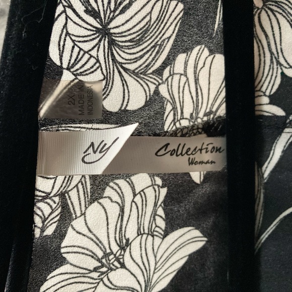 Floral Sweeper - Picture 3 of 5